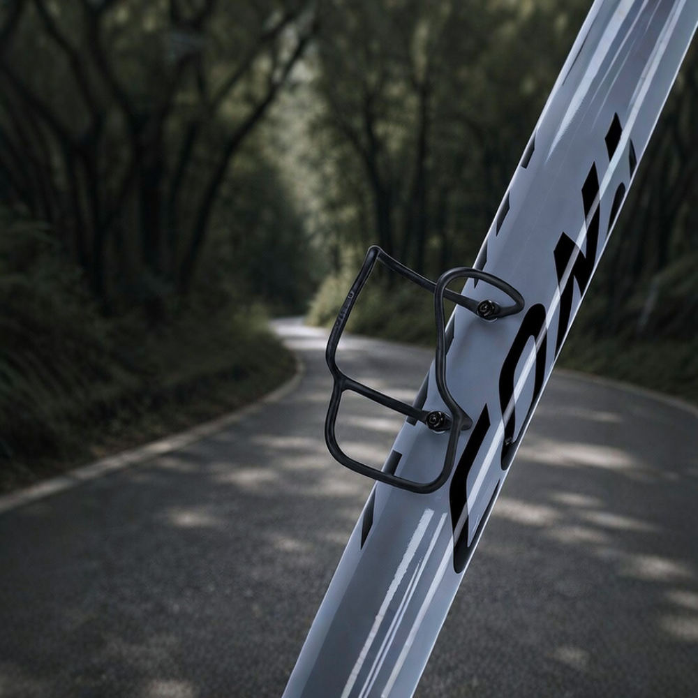 Cycling Gear And Equipment - カーボンファイバー製自転車用ボトルホルダー。超軽量で、ロードバイクやマウンテンバイク、サイクリングに最適。カップマウント式。レース用具。